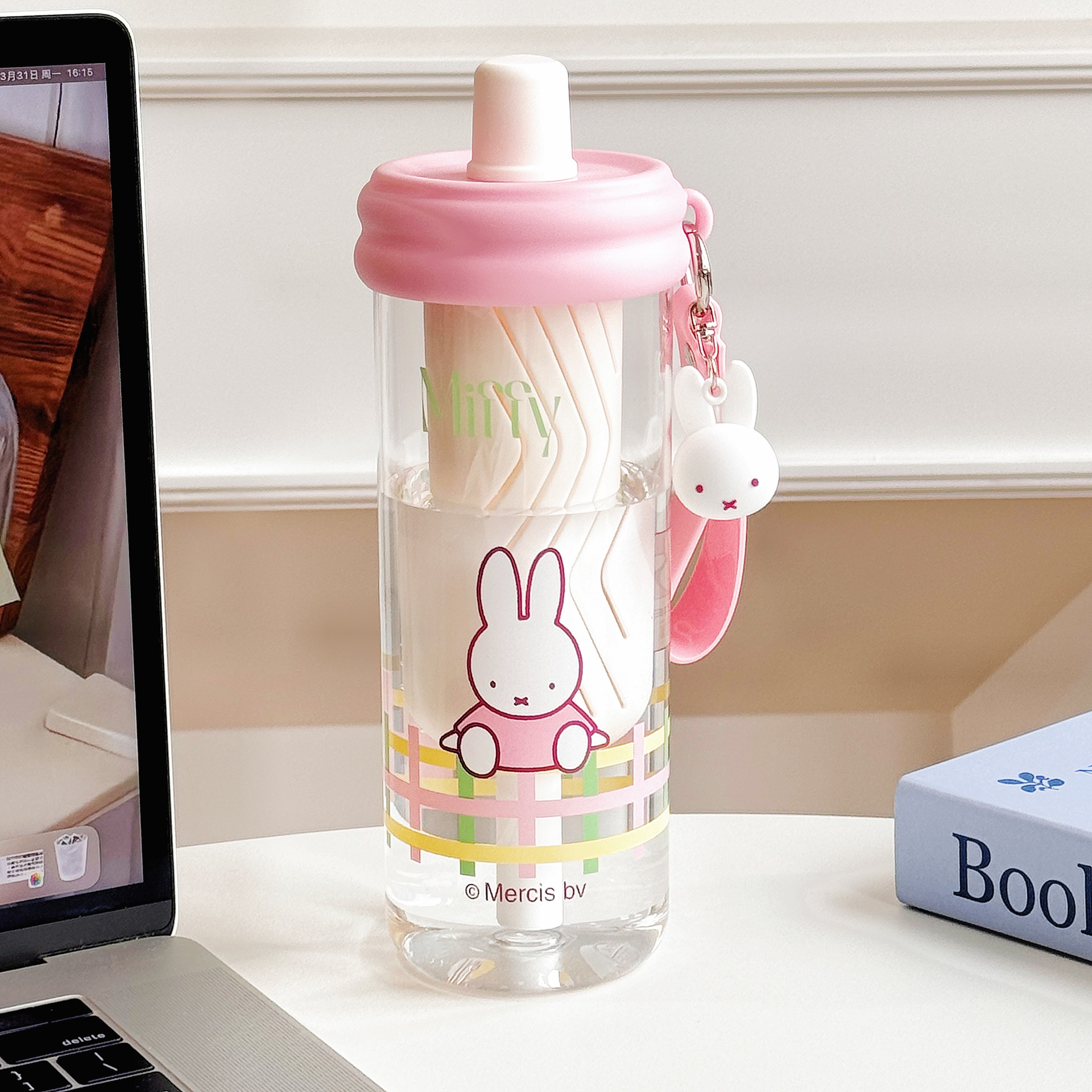 The new Miffy Rabbit plastic straw cup, cartoon tritan water cup, student high appearance level, tea-water separation dual-drinking cup pic 10