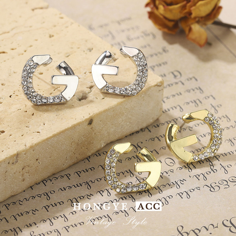 英文字母耳钉微镶锆石女耳环新款轻奢时尚925高级感百搭耳饰批发详情11