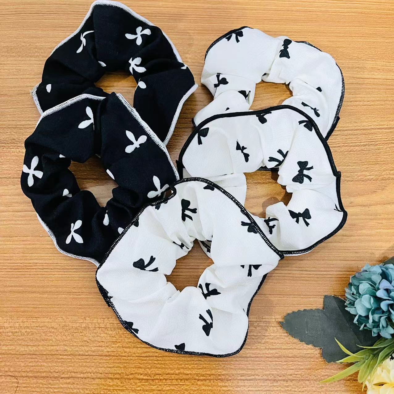 【 Zone 1-11 】 No. 207, black and white fringed hair band, 100 yuan per bundle, Goddess style, Korean style, sweet and elegant, bow pleated edge, large intestine circle, French cross hair band, 1 yuan or 2 yuan pic 7
