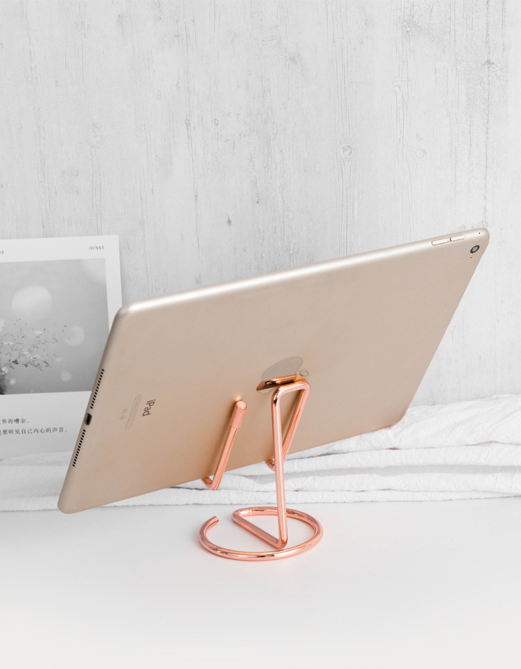 跨境亚马逊热销简约铁艺手机平板支架金属创意桌面懒人追剧手机座详情9