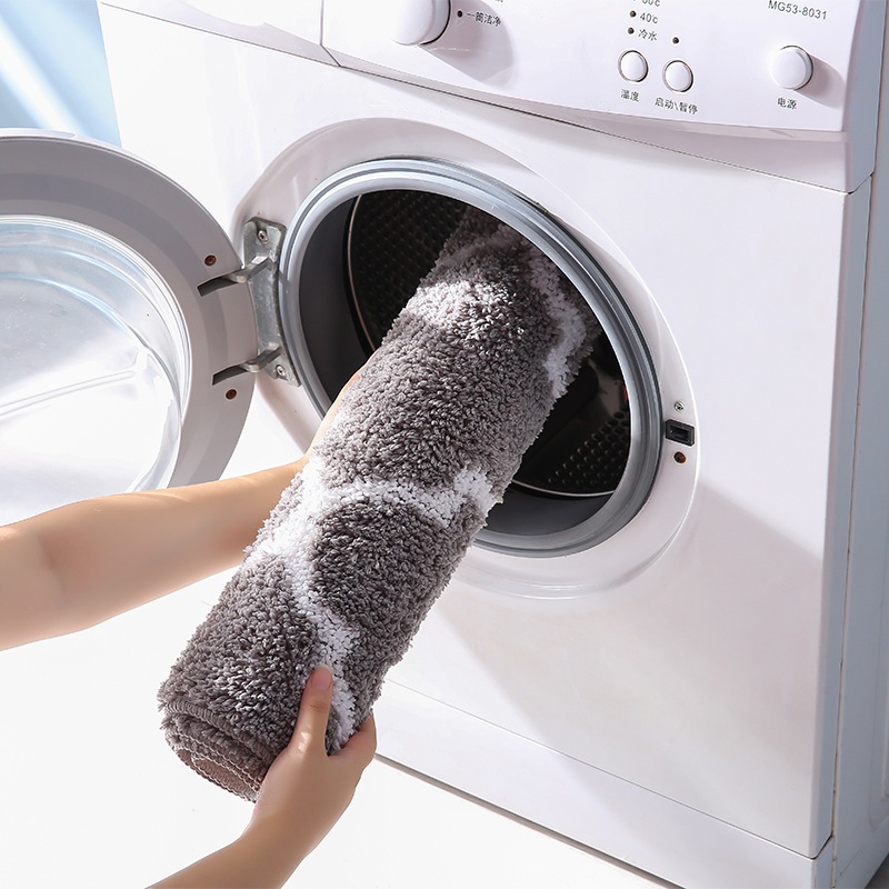 Factory direct sales, wholesale for foreign trade, super-fine fiber bathroom, bedroom and living room floor MATS, water-absorbing, anti-slip, simple fabric, comfortable and skin-friendly pic 3