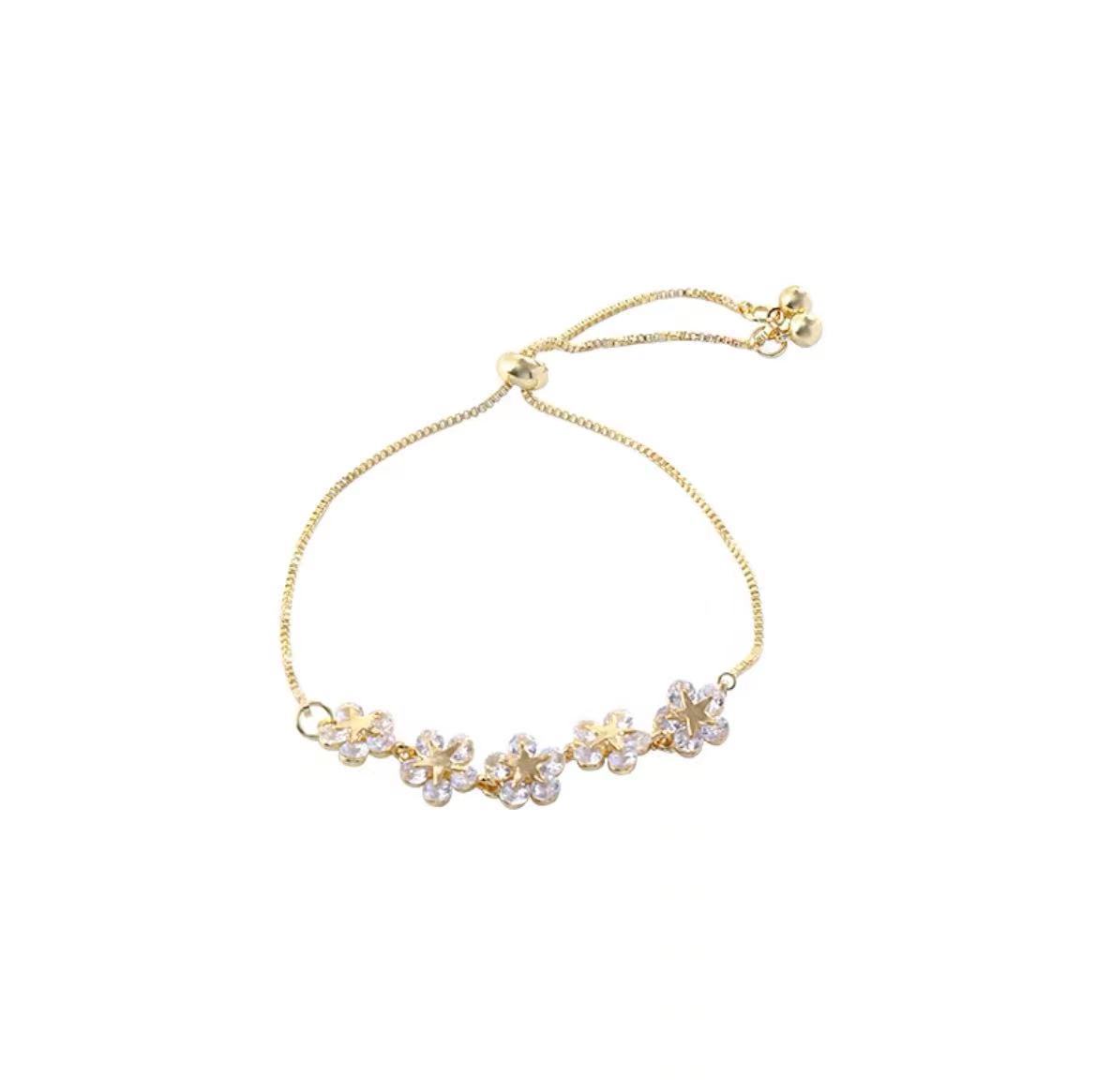 Korean petal high-end bracelet, female Internet celebrity bracelet, student best friend, Korean version simple Instagram niche design, personality pic 8