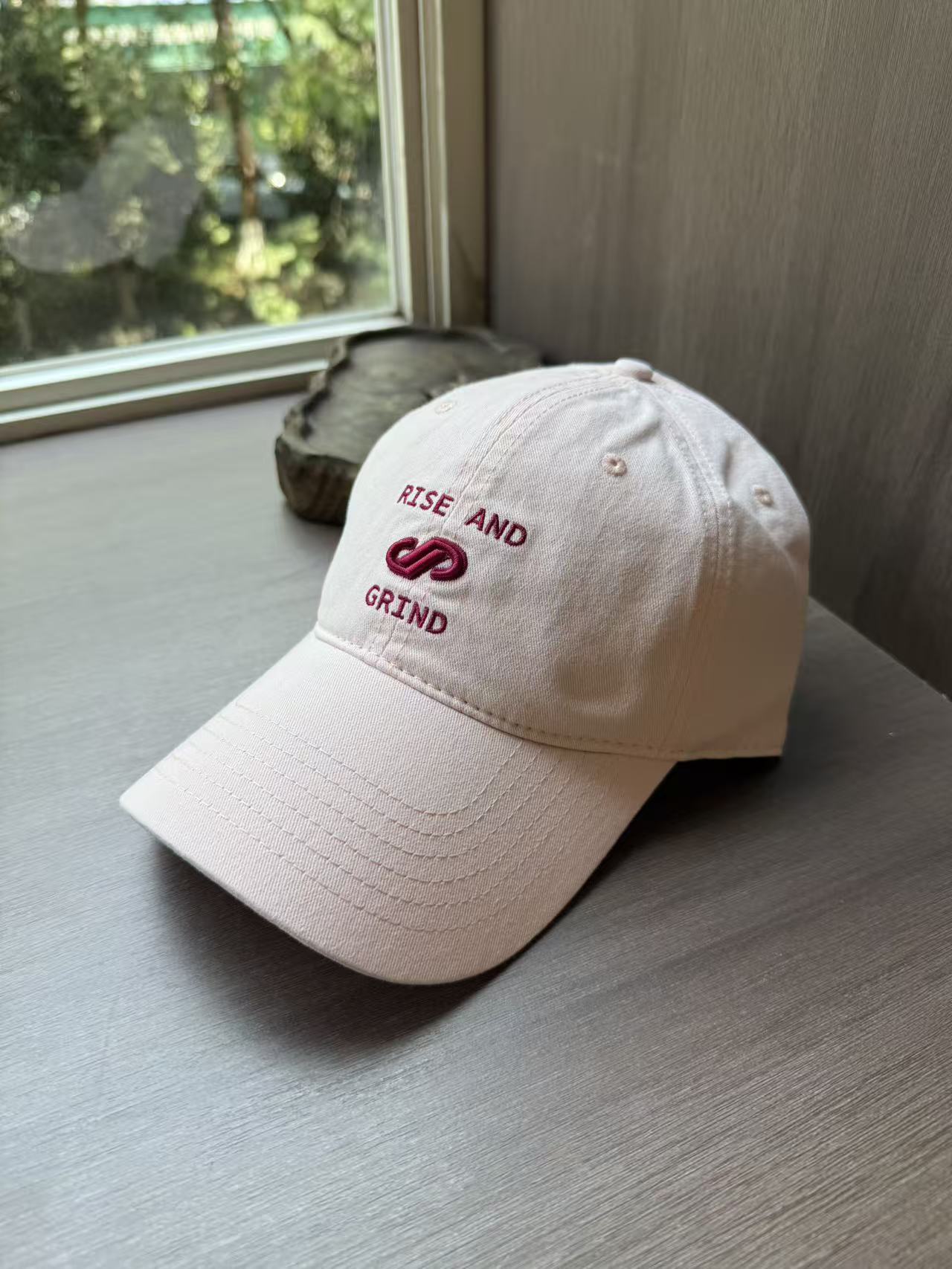 Korean version RISE AND GRIND embroidered baseball cap, versatile for men and women on the street, wide-brimmed sunshade and face-enhancing small baseball cap pic 6