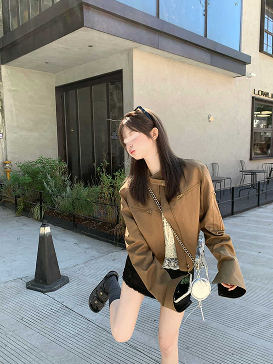 aaaaxbb 希尔维斯画刊 皮拼接棕紫两色初秋外套短款宽松长袖上衣详情10