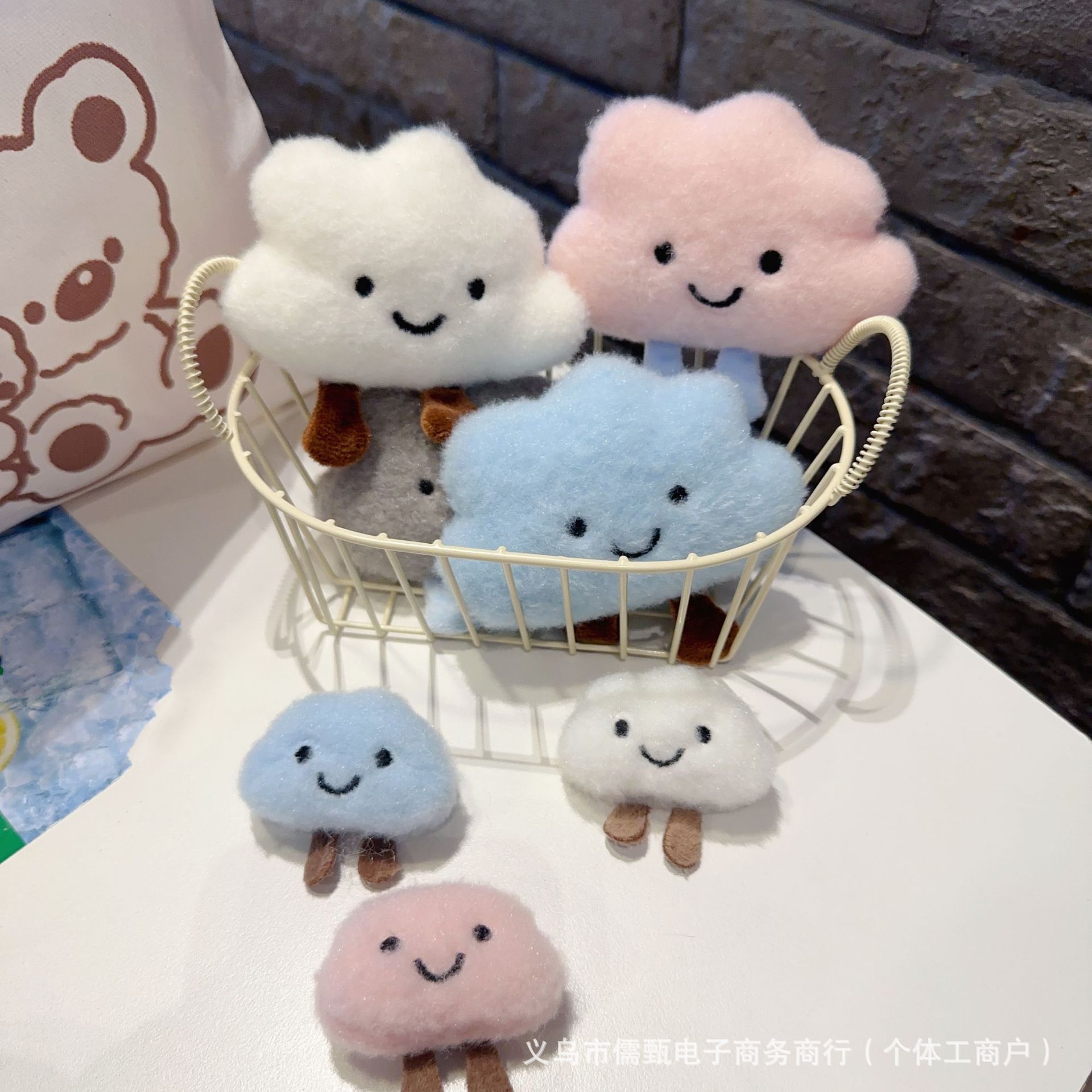 卡通毛绒云朵胸针填充玩偶公仔书包包挂饰品帽子围脖服饰配件辅料详情3