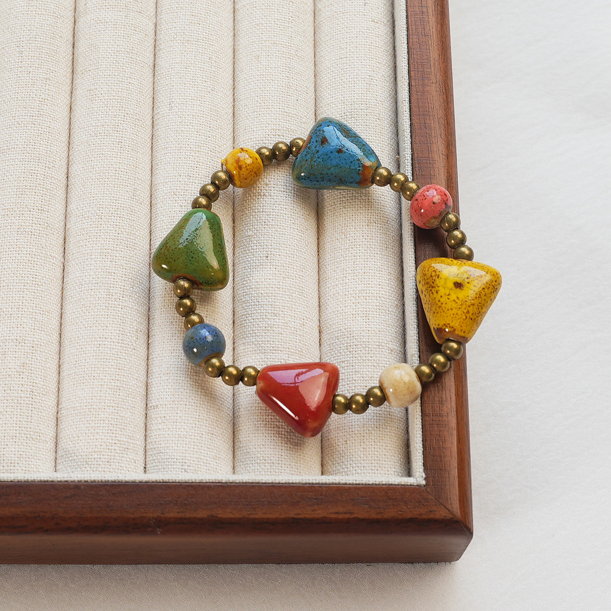 Jingdezhen ceramic bracelet, ten yuan, three strings of ancient-style beads, new Chinese-style bracelets, versatile and popular accessories wholesale pic 3
