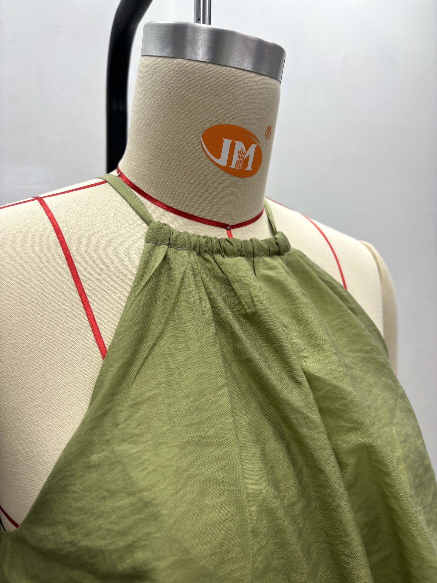 非洲气质甜美挂脖性感无袖连衣裙女欧美纯色女装蛋糕裙短裙新款夏详情5