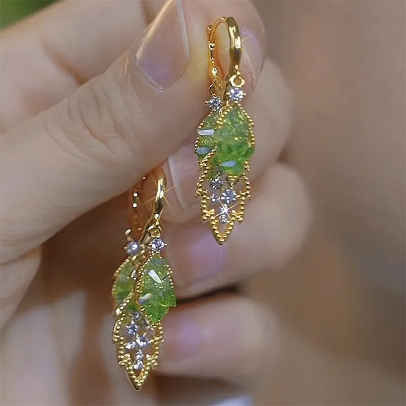 绿色水晶树叶耳环女2024年新款潮气质高级感锆石叶子耳扣轻奢耳饰详情6