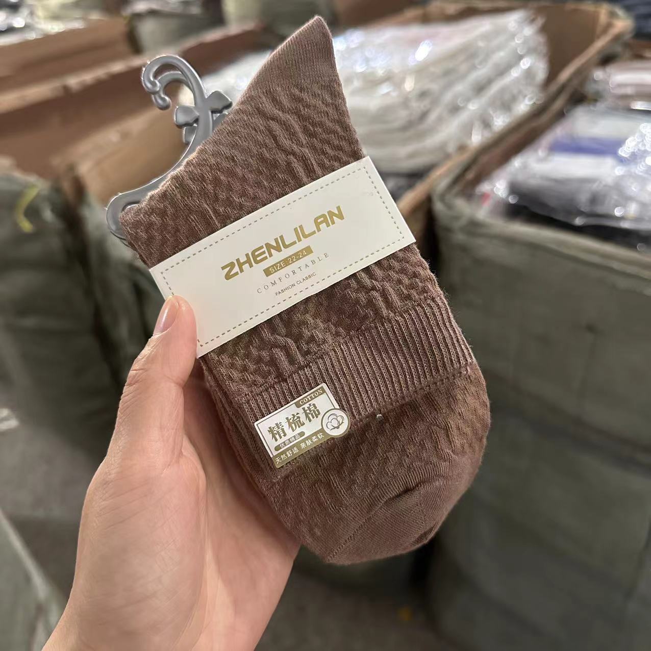 25新款诸暨袜子女秋冬中筒袜韩国穿搭女袜运动袜长袜男女棉袜批发详情8