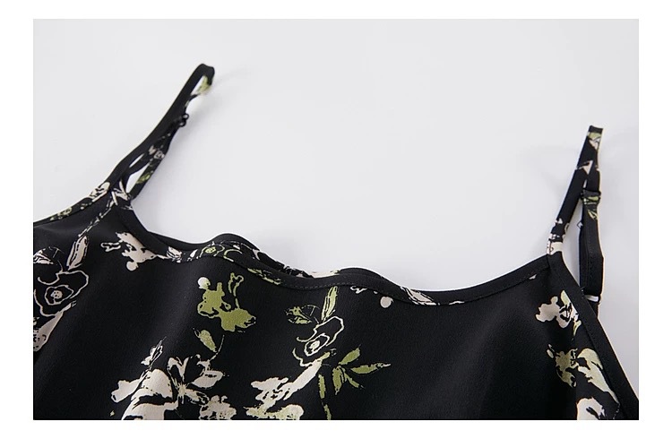 A beautiful and attractive fishtail dress for women in summer with floral patterns and a halter top pic 8