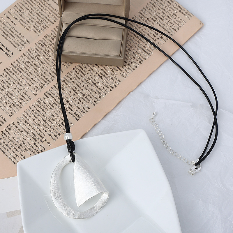 跨境专供长链时尚饰品爆款ins风合金拉丝复古简约项链吊坠毛衣链详情11