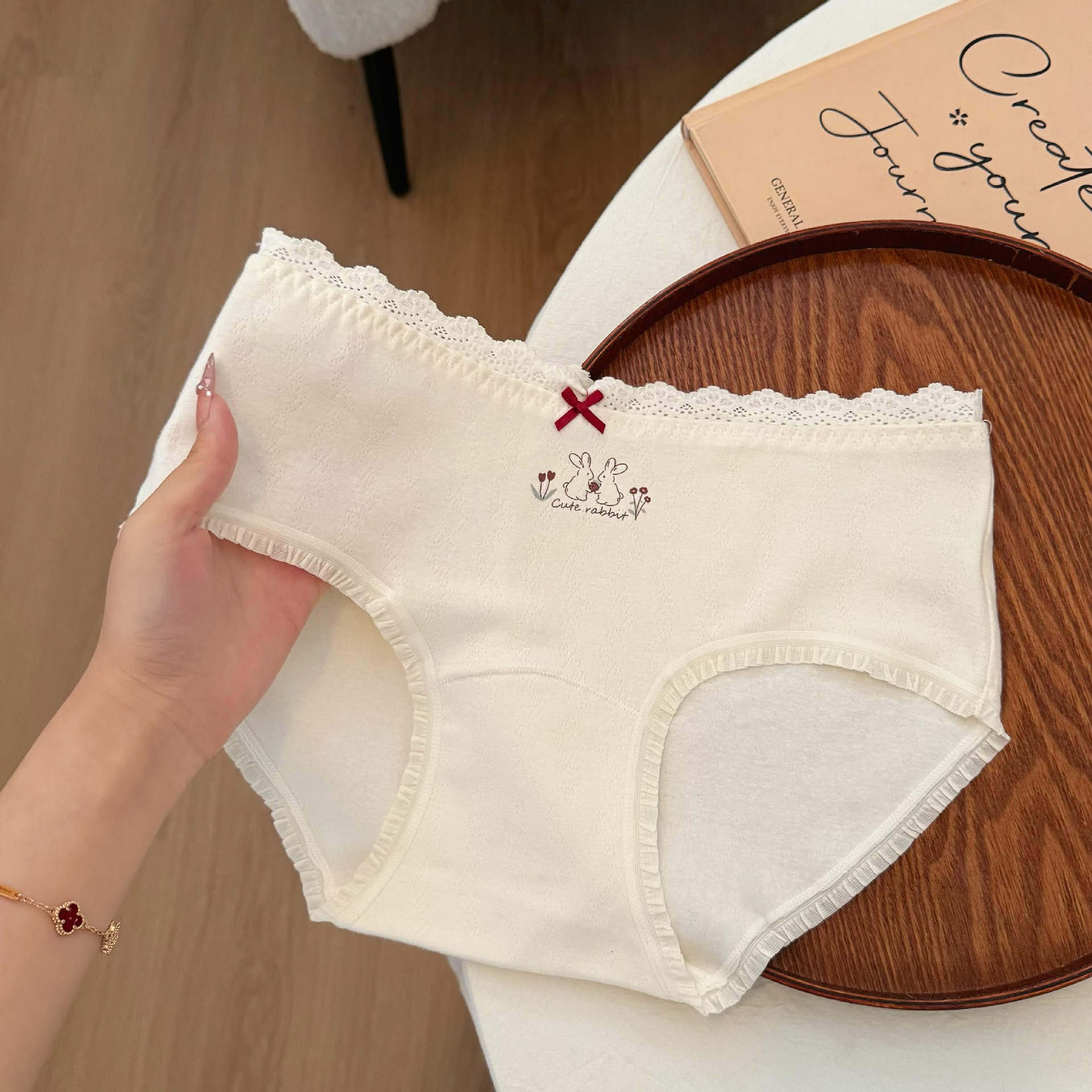 甜美10A抑菌少女纯棉内裤透气加长底裆可爱印花中腰包臀三角裤女详情14