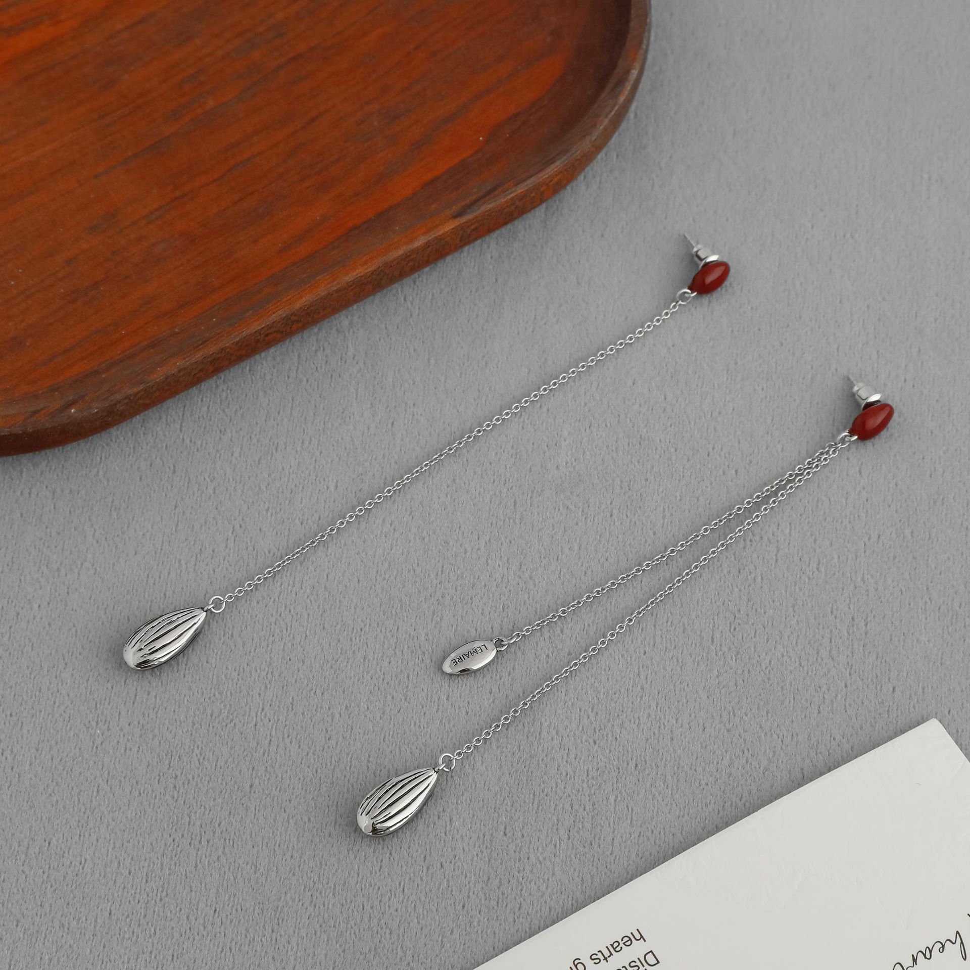 LEM*家银色瓜子流苏耳钉 夏季新款向日葵种子珐琅不对称流苏耳钉详情9