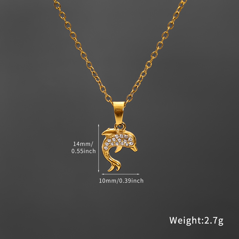 Wholesale of European and American versatile beach and ocean series diamond-encrusted small fish necklaces for women, cross-border light luxury and high-end titanium steel pendants pic 12