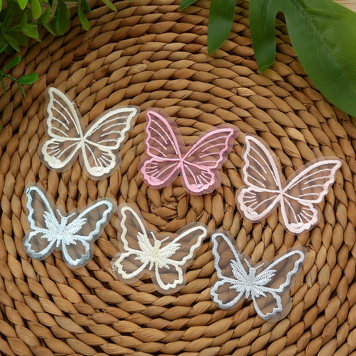 A variety of single-layer butterfly lace clothing accessories in stock. diy flower combinations with polyester wedding dress lace pic 1