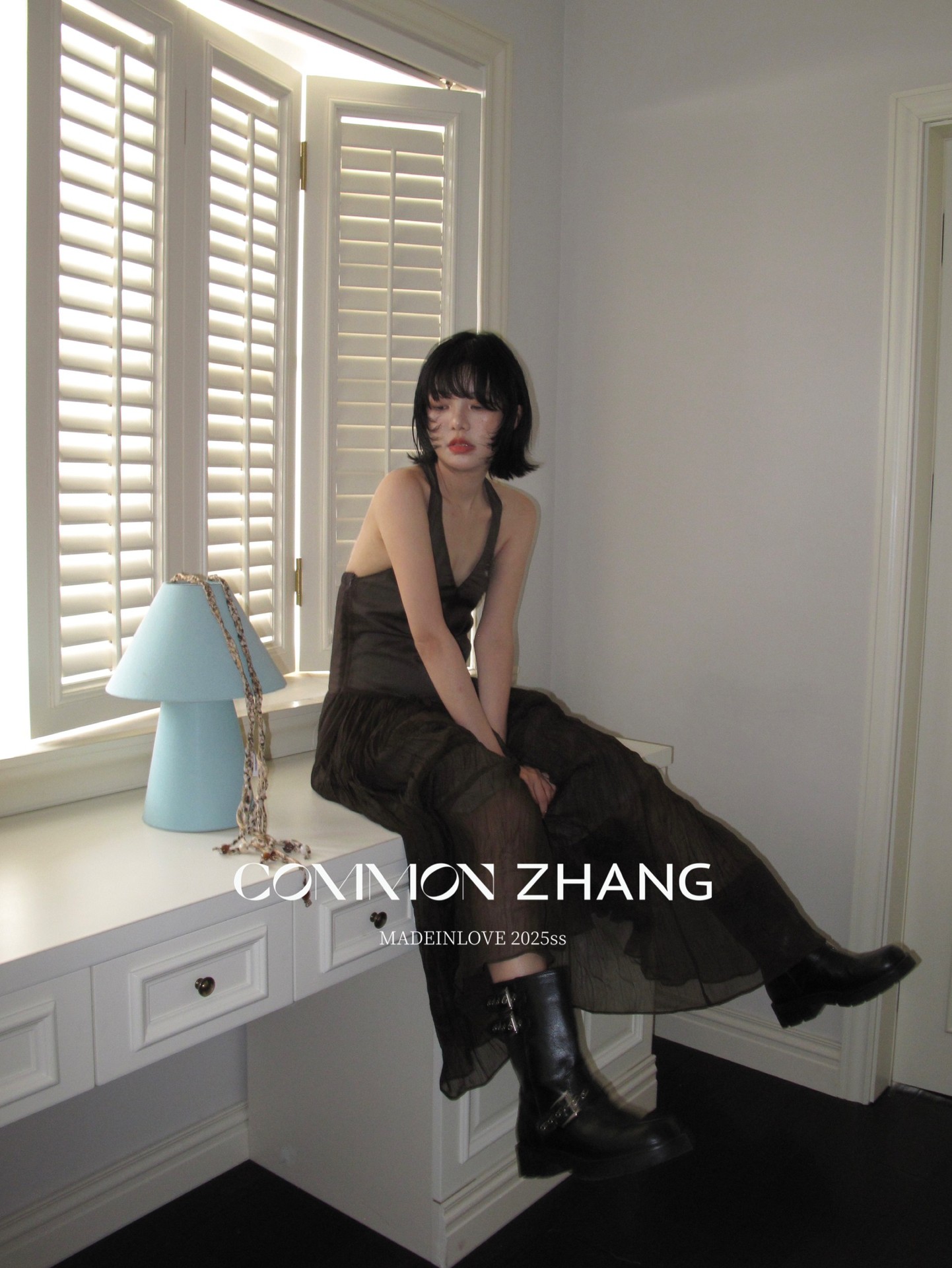 CZ ZHANG Mocha Mousse retro pleated V-neck dress Texture backless slightly transparent long dress B26987 pic 22