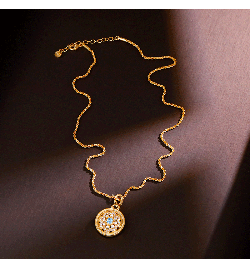 Hyacinth ocho joyas brújula collar diseño de nicho disco de oro hebilla universal colgante collar moda de las mujeres brillo temperamento influencers sentido superior cadena de clavícula pic 4
