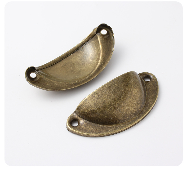 The manufacturer offers zinc alloy shell handles, American retro drawer and cabinet handles, and shell semi-circular buckles in stock pic 10