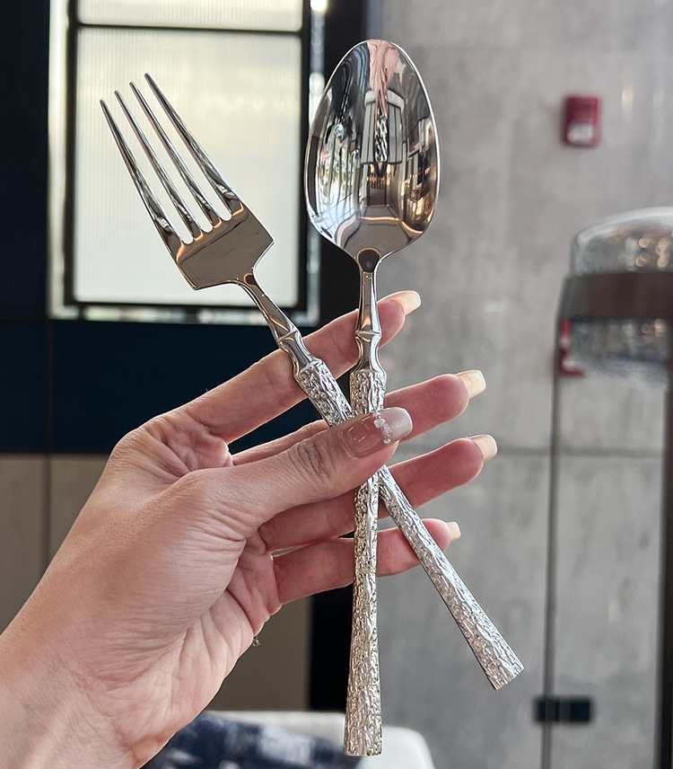 欧式轻奢小蛮腰 304不锈钢锤纹刀勺叉家用餐厅餐匙牛排意面三件套详情15