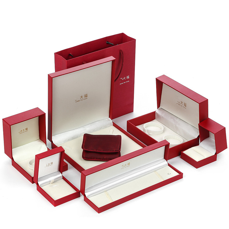 新款八角周大福首饰盒黄金对戒指项链盒子猪牌龙凤手镯手链包装盒详情6