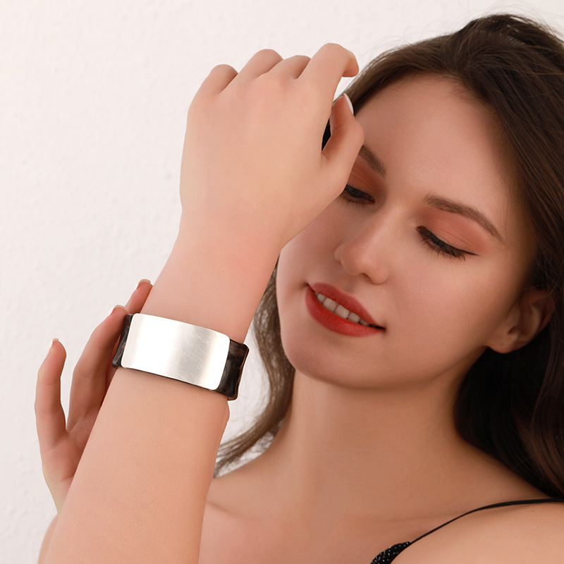 New cross-border retro resin metal spliced open bracelet, wide version fashionable foreign trade bracelet, exclusive for Europe and America pic 13