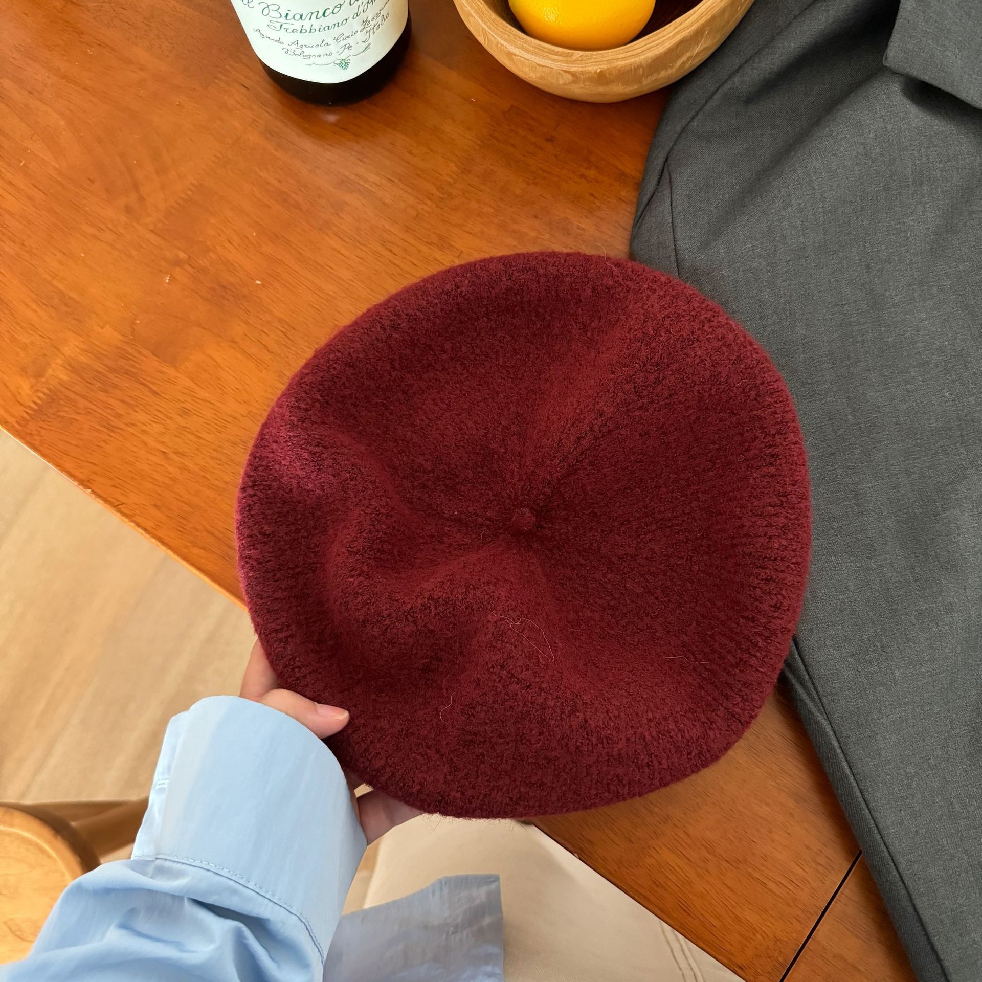 The fluffy fairy-like white rabbit fur beret is a versatile choice for women in autumn and winter. It can be adjusted for warmth. The knitted plush painter hat makes your face look good. The small cold hat is piled up. The Japanese-style rolled-up wool warm knitted bag is super beautiful pic 3