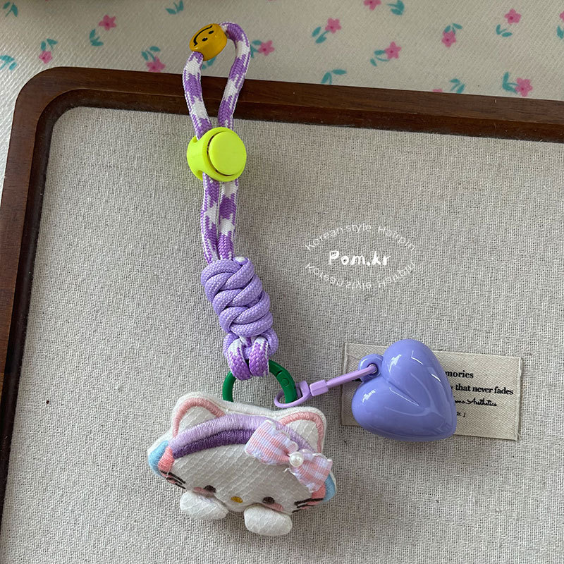 New cartoon girl kt Cat series keychains, small pendants, bags, pendants, finished small gifts, heart-shaped lanyards for girls pic 10