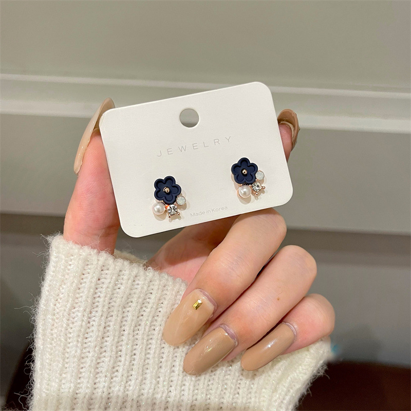 S925银针哑光宝蓝色小花镶钻珍珠复古超仙小巧精美温柔显白耳钉详情9
