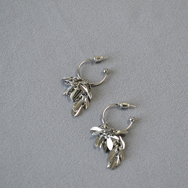 日韩小众设计潮酷银色树叶流苏闪耀动感925银针C字耳环耳饰气质女详情4
