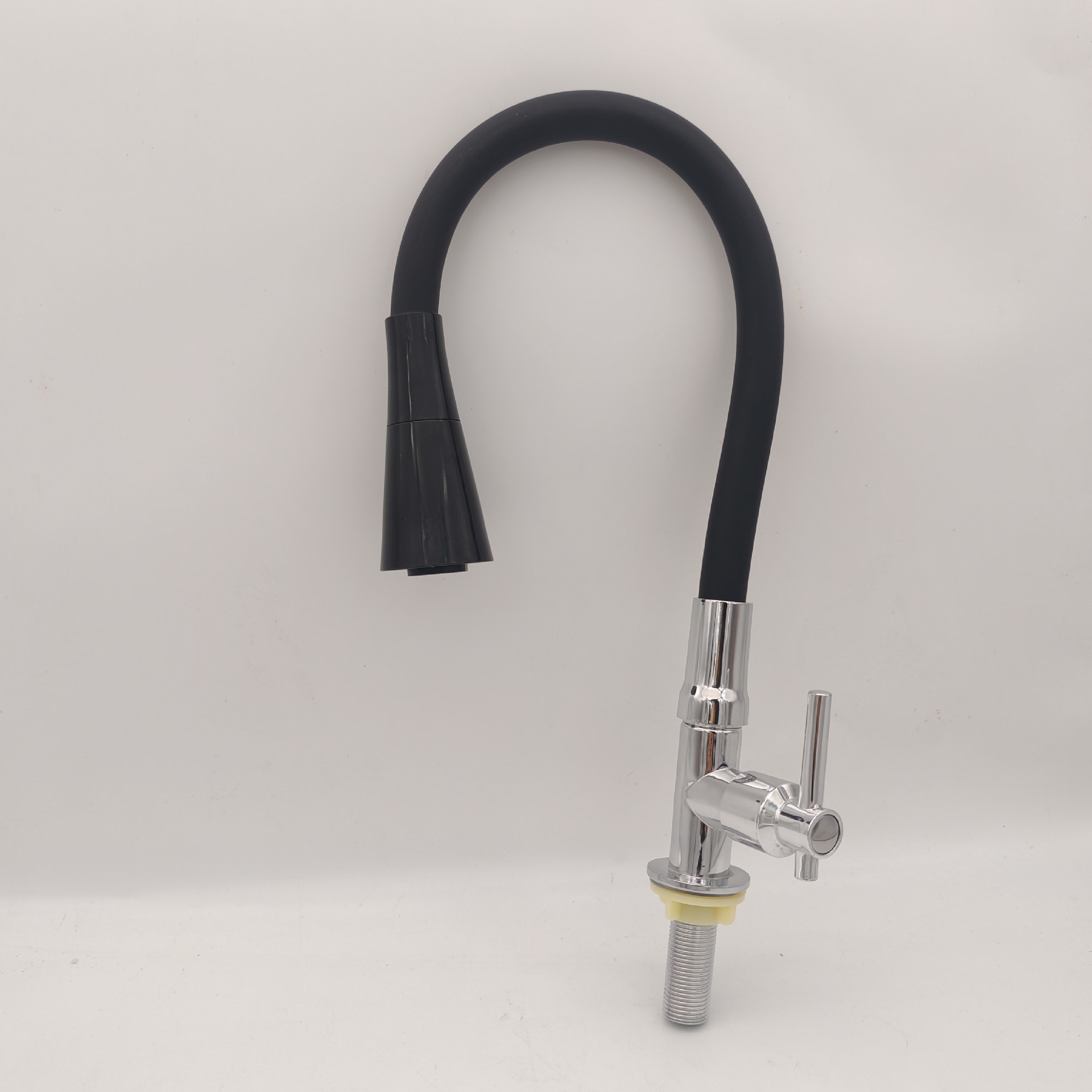 出口东南亚跨境款 ABS塑料立式彩管万向龙头 厨房单冷菜盆龙头详情7