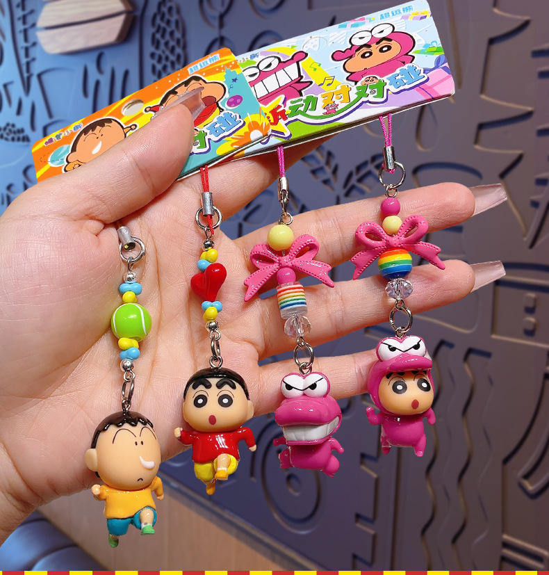 新款正版蜡笔小新小鼻嘎钥匙链闺蜜耳机吊坠小饰品精致手机链挂件详情13