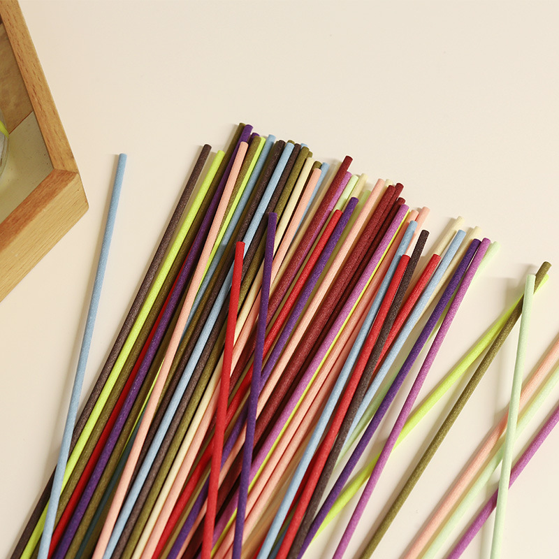 Factory stock of colored non-flame aroma diffuser sticks, deodorizing aroma diffuser sticks, essential oil accessories, fiber sticks, and aroma diffuser sticks pic 2