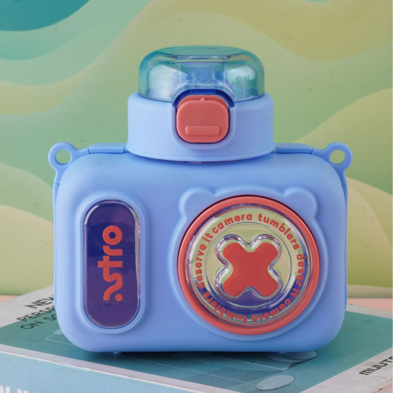 相机水杯夏季儿童高颜值可爱防摔耐高温塑料吸管杯子斜跨玩具杯子详情18