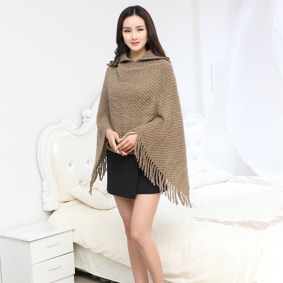 秋冬新款高领纽扣流苏女款斗篷披肩冬季保暖斗篷欧美时尚针织衫详情17