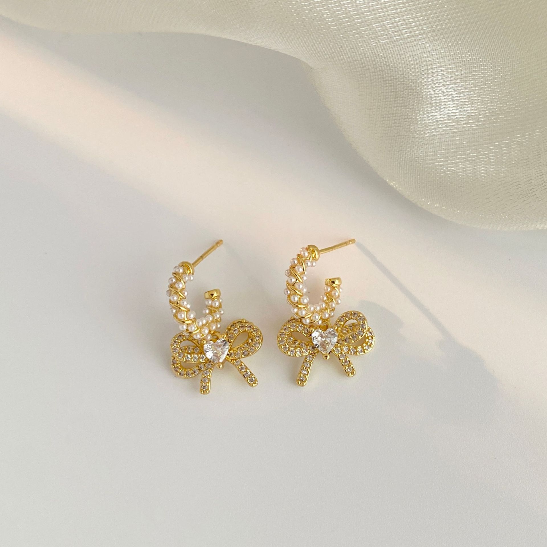 新款时尚耳环设计爱心精致蝴蝶结超闪超仙轻奢日韩珍珠甜美清新女详情2