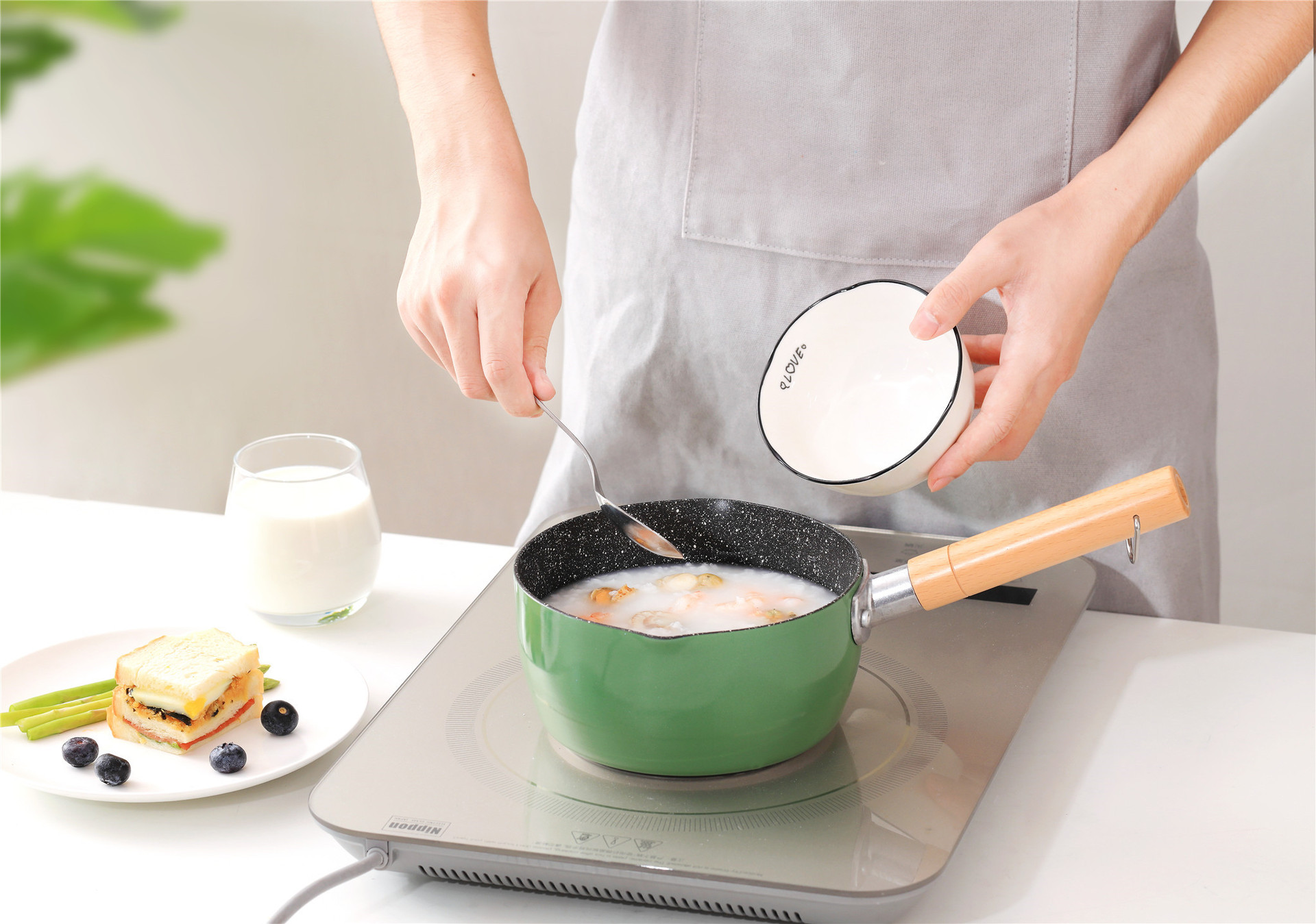 Cross-border delicious non-stick pan, small milk pan, household tourmaline frying pan, non-stick pancake pan, egg frying pan, baby food pan pic 4