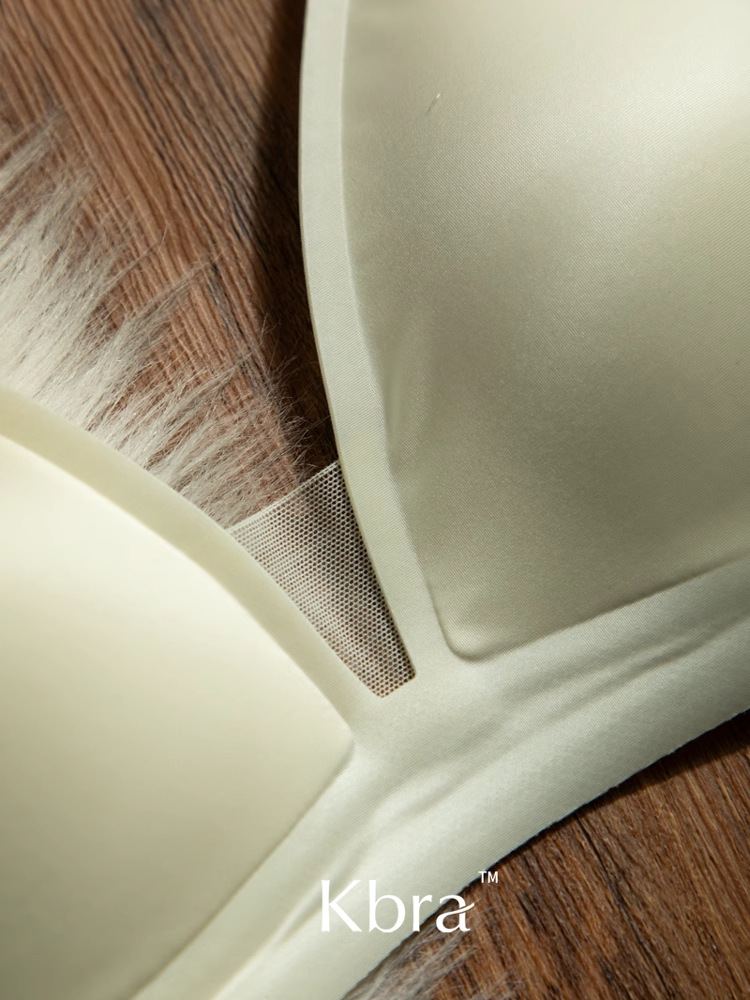 无磁Kbra牛奶缎法式深V领内衣女细肩带无痕三角杯小胸无钢圈文胸详情9