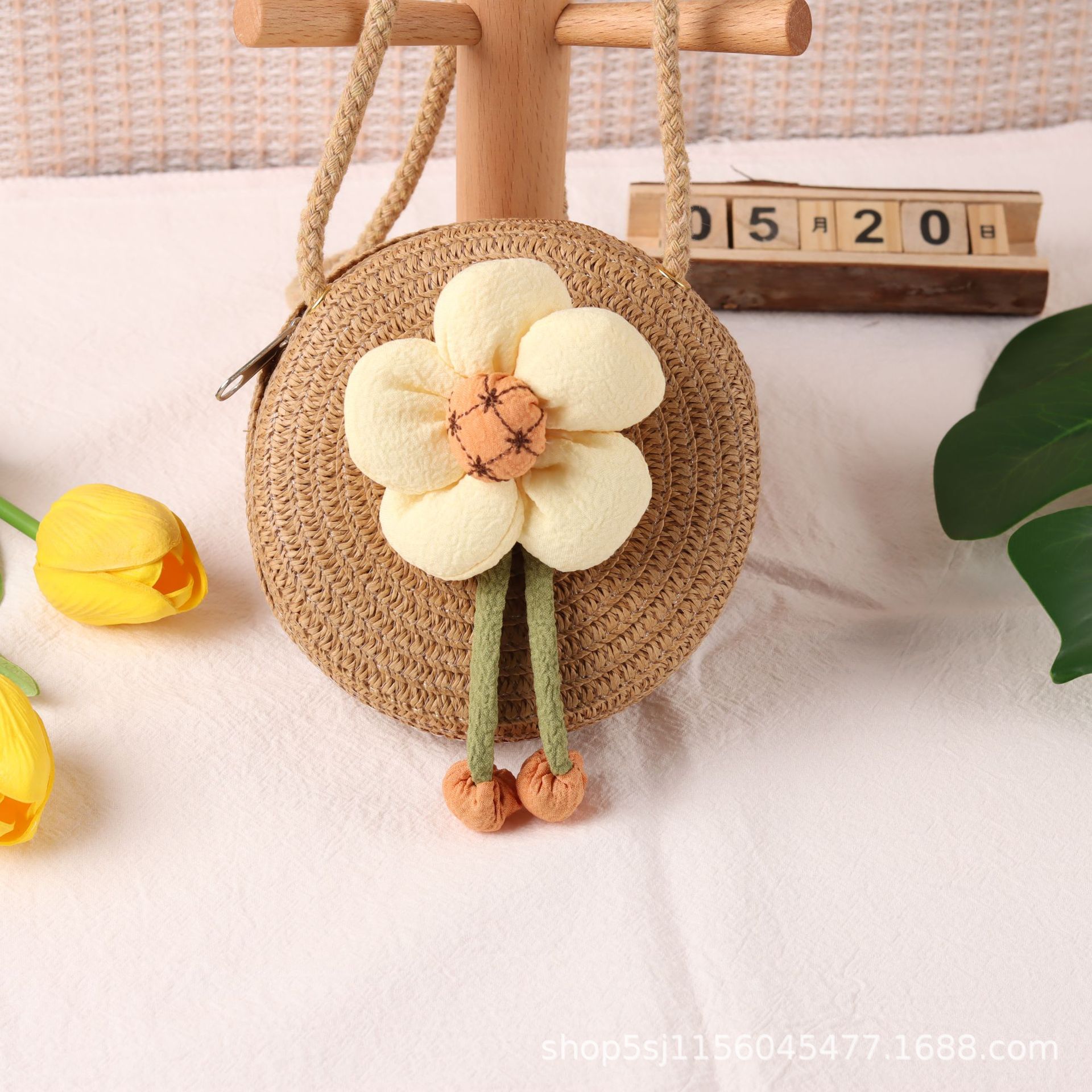 春夏新款儿童草编小包包小女孩可爱零钱斜跨圆包公主潮时尚单肩包详情10