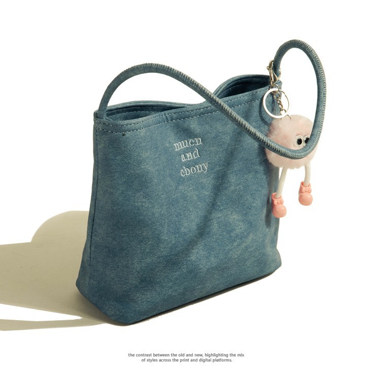 高级质感水桶包女士牛仔腋下包2025新款百搭大容量通勤单肩包女详情9