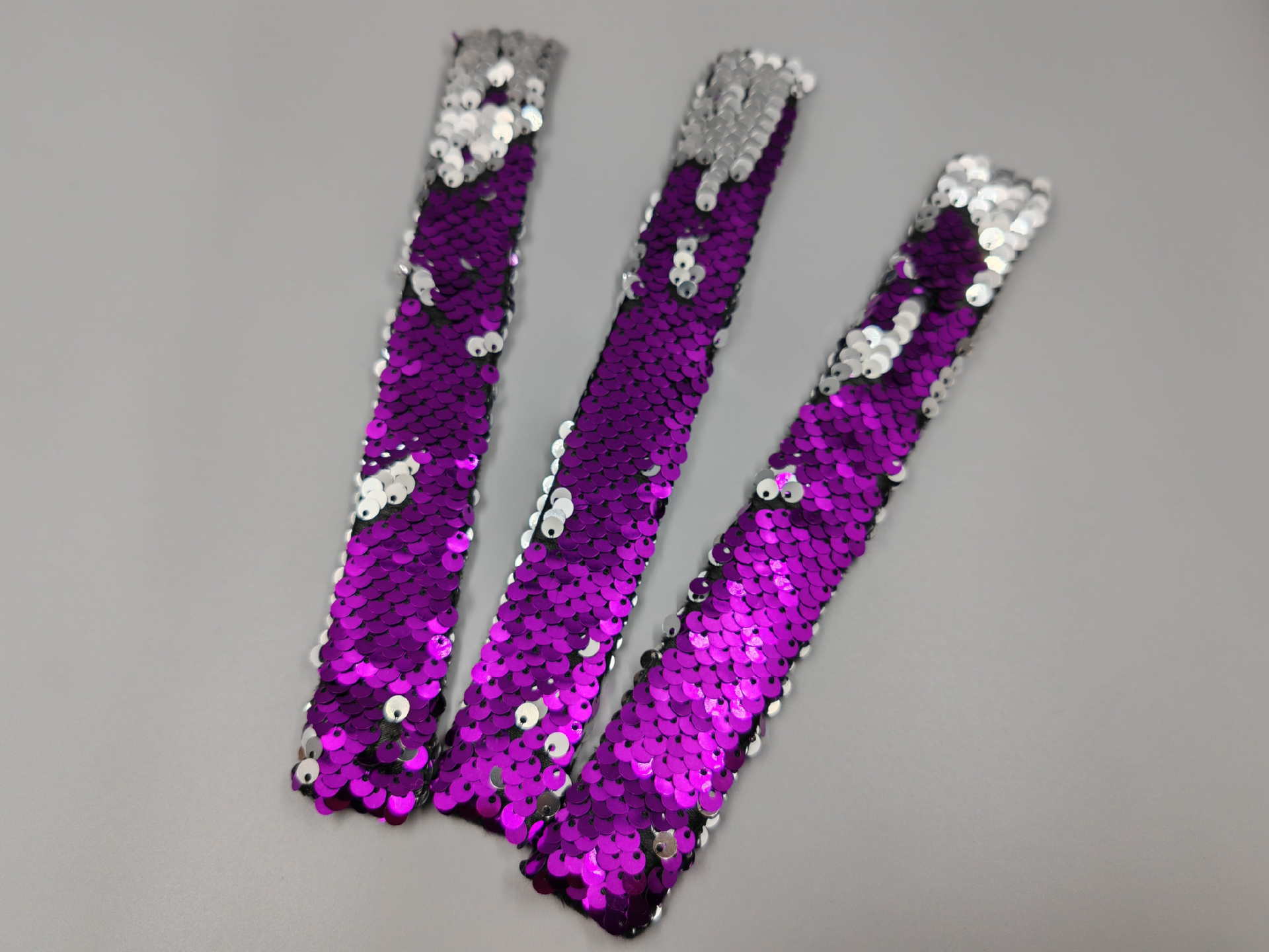 亚马逊卡通双色亮片美人鱼啪啪圈手环饰品手腕带儿童批发节日礼物详情7