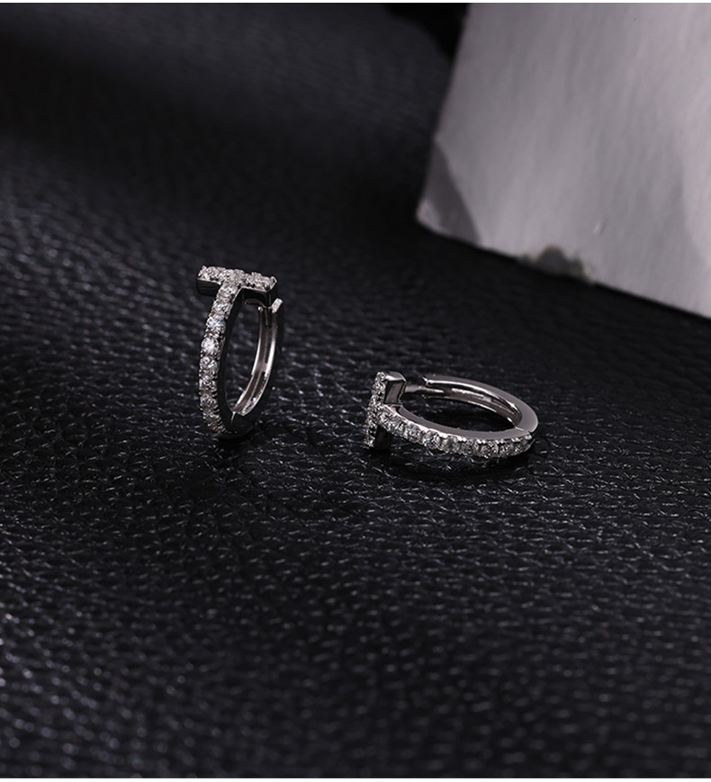Zhuoheng s925 sterling silver, niche letter T circle design earrings, versatile, light luxury and simple ear stud pic 6