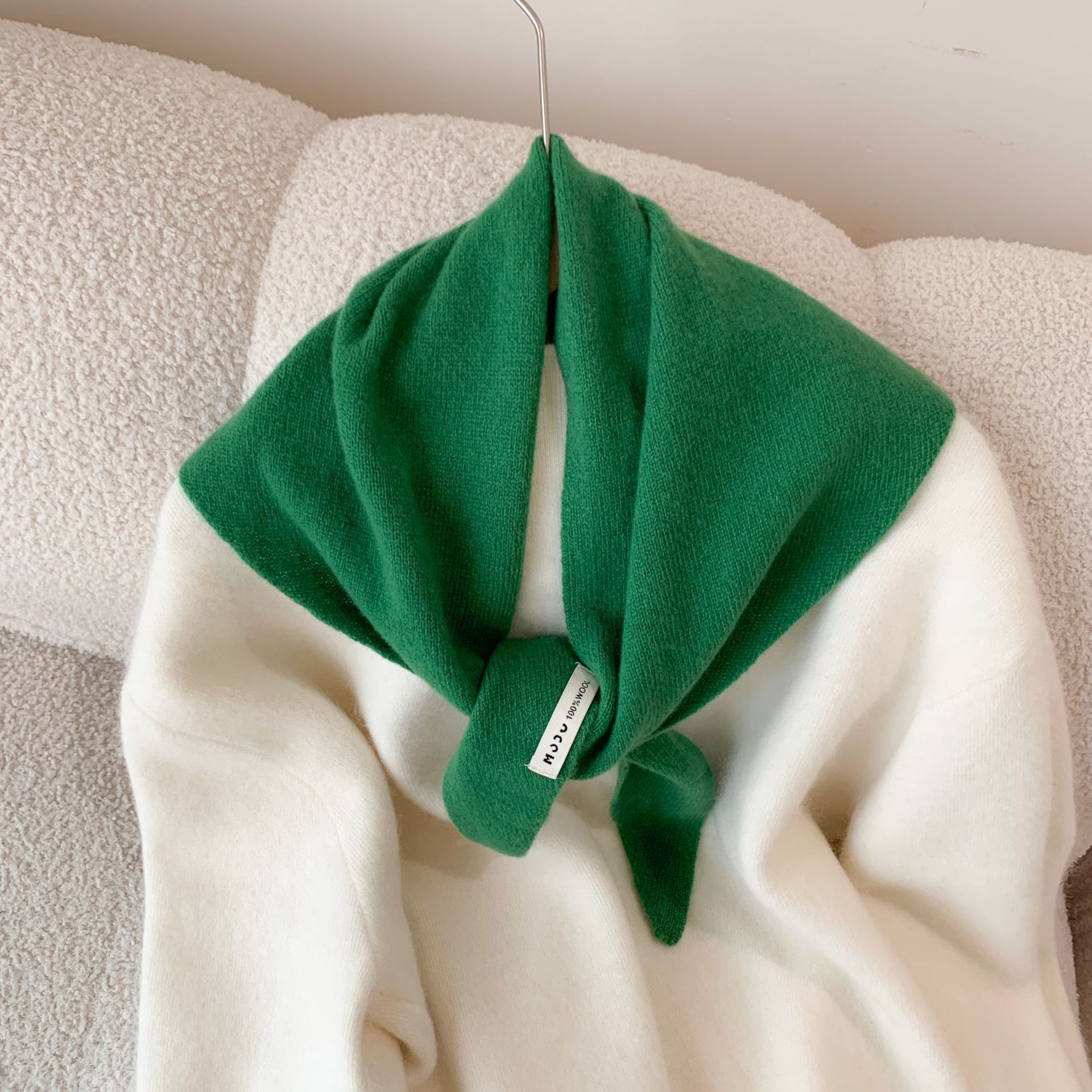 羊毛针织三角巾披肩女秋冬款保暖头巾多功能保暖百搭小围巾女详情36