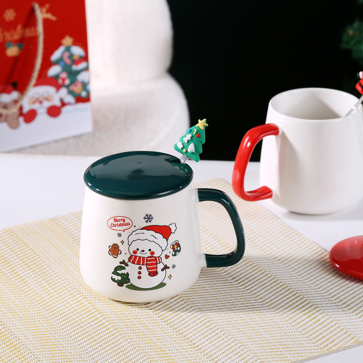 跨境创意圣诞节礼品圣诞老人马克杯带盖勺高颜值陶瓷杯实用伴手礼详情24