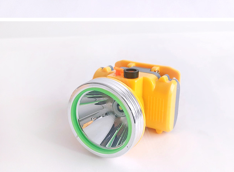 Small tactical high-intensity flashlight with battery, portable outdoor lighting pic 5
