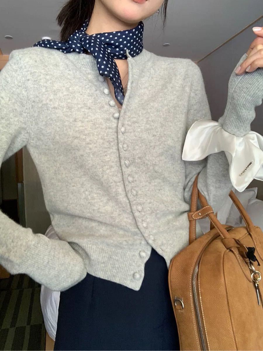 多巴胺简约圆领长袖针织开衫女春季小个子气质减龄单排扣上衣外套详情4