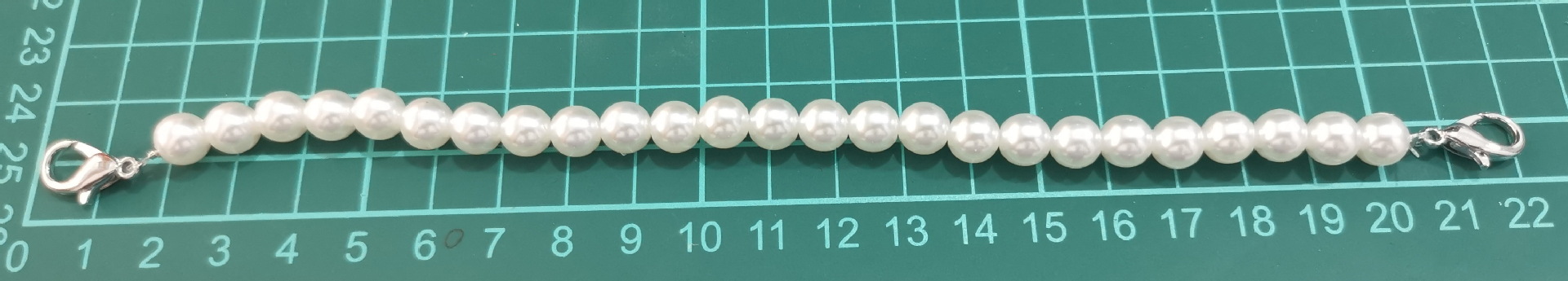 In-stock pearl bow floral art, hand-woven bouquets, pearl chain accessories, baking packaging materials, gift decorations pic 12