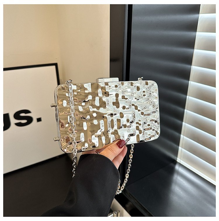 晚宴包金属2024夏季新款盒子女包链条单肩斜挎包褶皱跨镜女手机包详情20