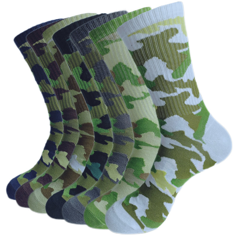 现货袜子男 迷彩袜军绿色户外骑行CS运动中筒袜子吸汗透气棉袜详情2