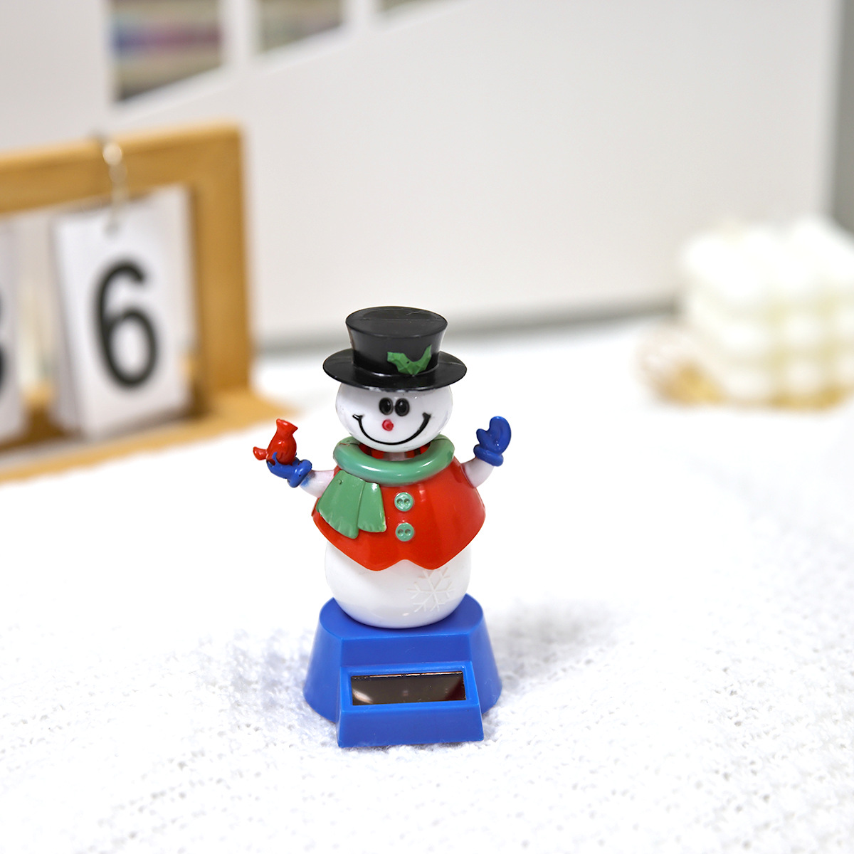 Cross-border new solar car ornaments, Christmas festival gifts, clowns, snowmen, cartoon creative swing dolls pic 3