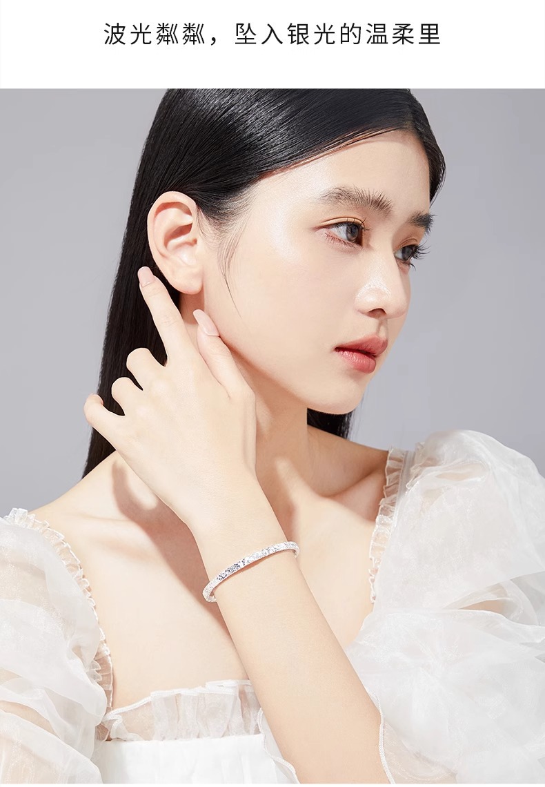 Three-sided Crushed Ice S999 pure silver bracelet for women, a light luxury solid, niche and fashionable closed new type of bracelet, versatile jewelry pic 12